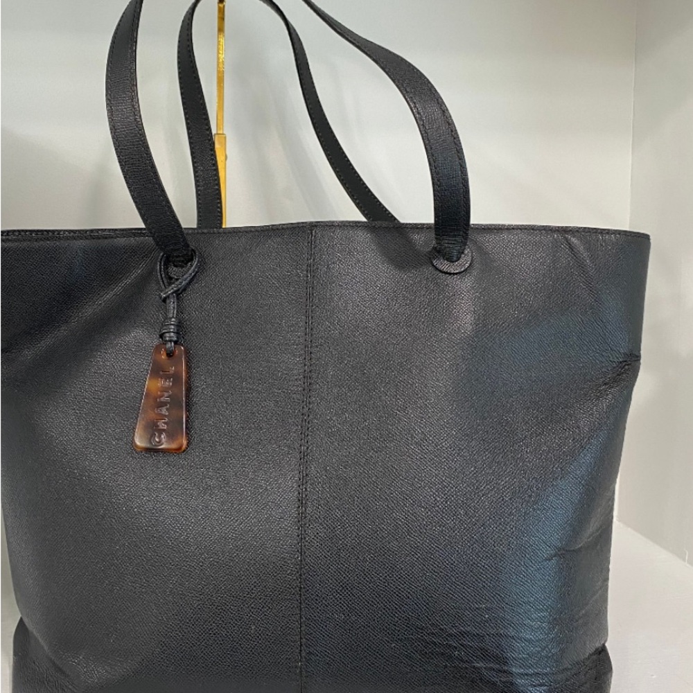 💯Authenthic CHANEL Caviar Black leather Tote bag Circa 1997-99.